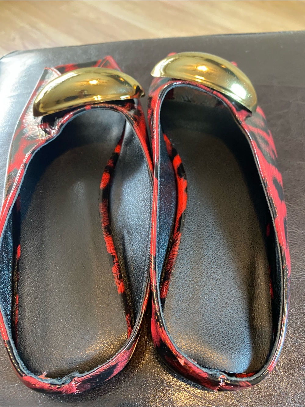 Red Leopard-Print Open-Toe Mules with Gold Accent - Picture 5 of 7